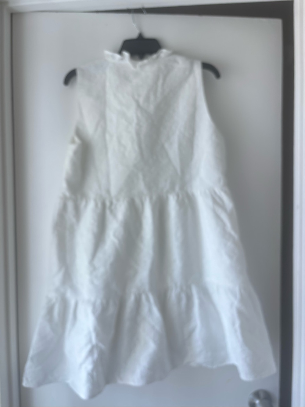 THML White Sleeveless Tiered V-Neck Casual Dress - Picture 3 of 3